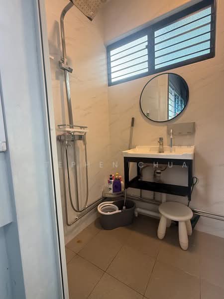 276 Tampines Street 22, 276 Tampines Street 22, 3 Bedrooms, 1,119 sqft, HDB Flat For Sale, by Stephen Chua, 500176373 - Bathroom - PropertyGuru.com.sg