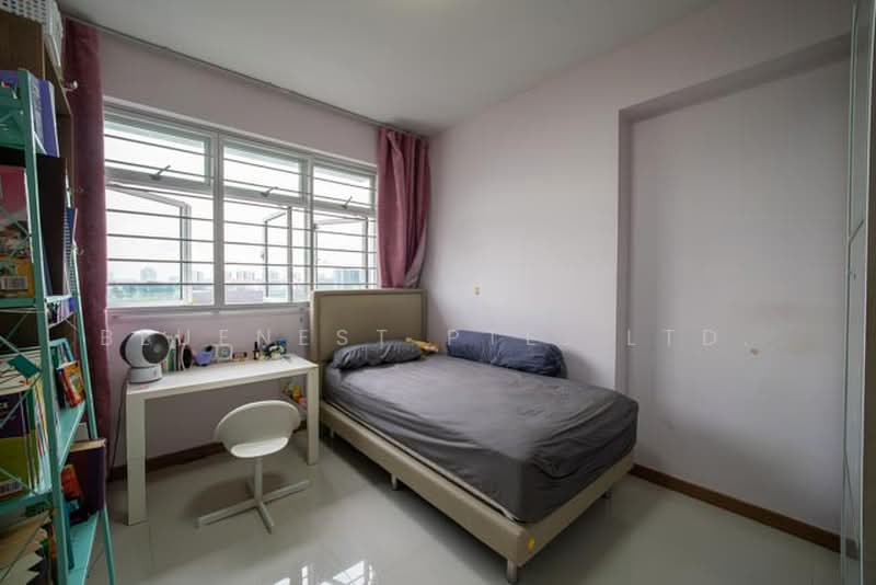453B Bukit Batok West Avenue 6, 453B Bukit Batok West Avenue 6, 3 Bedrooms, 1,195 sqft, HDB Flat For Sale, by KENNETH CHUA, 500176383 - Bedroom - PropertyGuru.com.sg