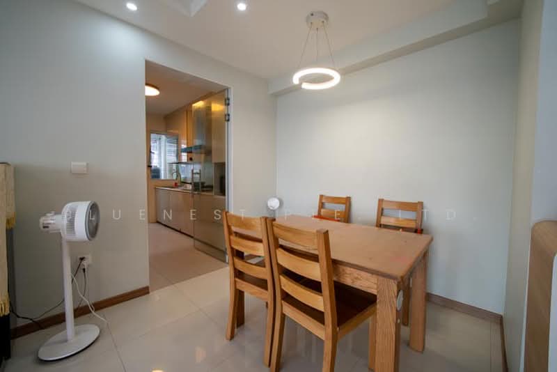 453B Bukit Batok West Avenue 6, 453B Bukit Batok West Avenue 6, 3 Bedrooms, 1,195 sqft, HDB Flat For Sale, by KENNETH CHUA, 500176383 - Dining Room - PropertyGuru.com.sg