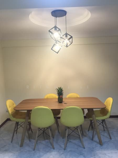 521 Hougang Avenue 6, 521 Hougang Avenue 6, 3 Bedrooms, 1,302 sqft, HDB Flat For Sale, by Ritchie Li, 500176409 - Dining Room - PropertyGuru.com.sg
