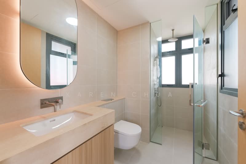Hill House, 10A-11 Institution Hill, 10B, 3 Bedrooms, 753 sqft, Condominium For Rent, by Karen Chua, 500176410 - Bathroom - PropertyGuru.com.sg