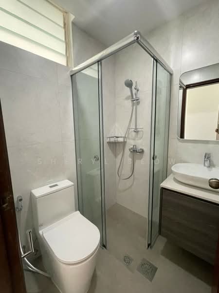 Robin Regalia, 35 Robin Road, 3 Bedrooms, 861 sqft, Condominium For Rent, by Sheryl Seow, 500176415 - Bathroom - PropertyGuru.com.sg