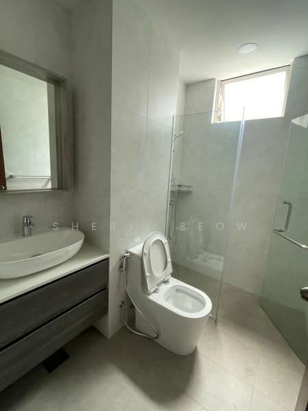 Robin Regalia, 35 Robin Road, 3 Bedrooms, 861 sqft, Condominium For Rent, by Sheryl Seow, 500176415 - Bathroom - PropertyGuru.com.sg