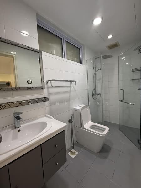 HUA GUAN BEE SAN few mins to KAP MRT, , 4 Bedrooms, 2,400 sqft, Semi-Detached House For Sale, by Rachel Tan, 500176417 - Bathroom - PropertyGuru.com.sg
