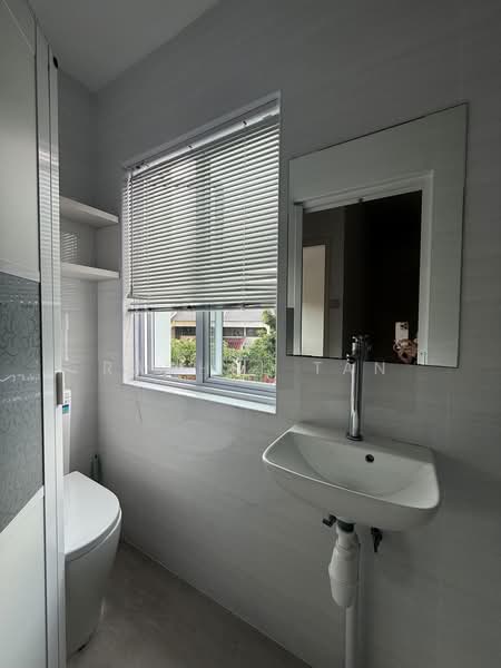 HUA GUAN BEE SAN few mins to KAP MRT, , 4 Bedrooms, 2,400 sqft, Semi-Detached House For Sale, by Rachel Tan, 500176417 - Bathroom - PropertyGuru.com.sg
