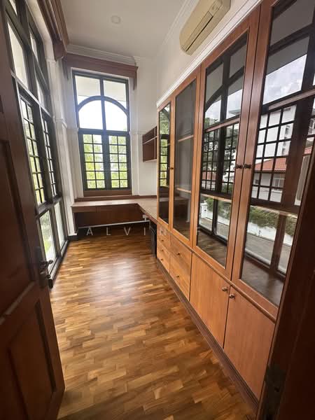 Barker Road, Barker Road, 6 Bedrooms, 8,000 sqft, Bungalow House For Rent, by Alvin Fu, 500176430 - Study - PropertyGuru.com.sg