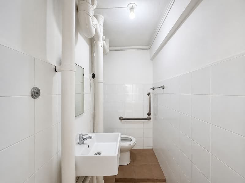 51 Circuit Road, 51 Circuit Road, 1 Bedroom, 452 sqft, HDB Flat For Sale, by Abigail Tang, 500176444 - Bathroom - PropertyGuru.com.sg