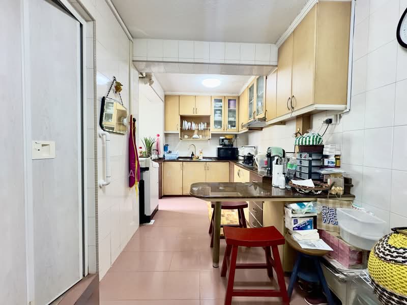 14 Ghim Moh Road, 14 Ghim Moh Road, 3 Bedrooms, 1,281 sqft, HDB Flat For Sale, by Farah Zack, 500176446 - Kitchen - PropertyGuru.com.sg