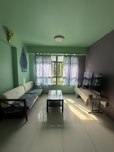 130A Canberra Crescent, 130A Canberra Street, 2 Bedrooms, 731 sqft, HDB Flat For Sale, by Jimmy Kwek, 500176456 - Living Room - PropertyGuru.com.sg