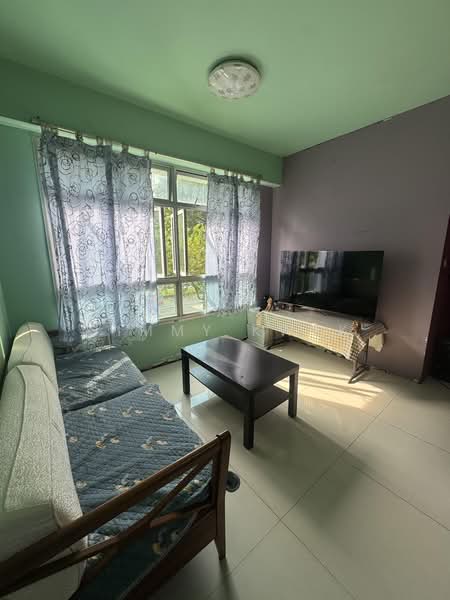 130A Canberra Crescent, 130A Canberra Street, 2 Bedrooms, 731 sqft, HDB Flat For Sale, by Jimmy Kwek, 500176456 - Living Room - PropertyGuru.com.sg