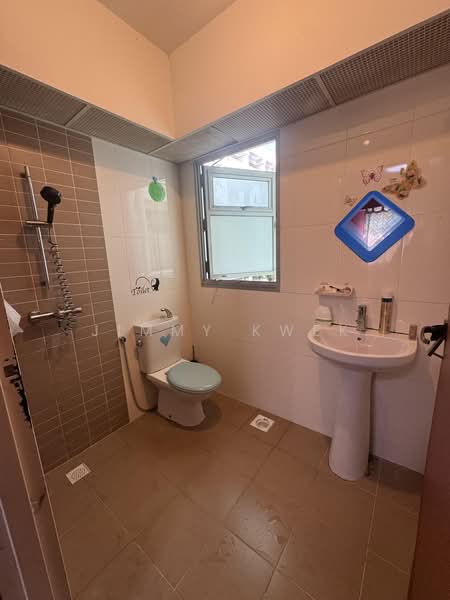 130A Canberra Crescent, 130A Canberra Street, 2 Bedrooms, 731 sqft, HDB Flat For Sale, by Jimmy Kwek, 500176456 - Bathroom - PropertyGuru.com.sg