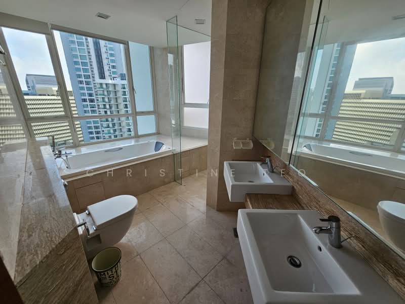Saint Thomas Suites, 33 St Thomas Walk, 4 Bedrooms, 2,013 sqft, Condominium For Rent, by Christine Teo, 500176470 - Bathroom - PropertyGuru.com.sg