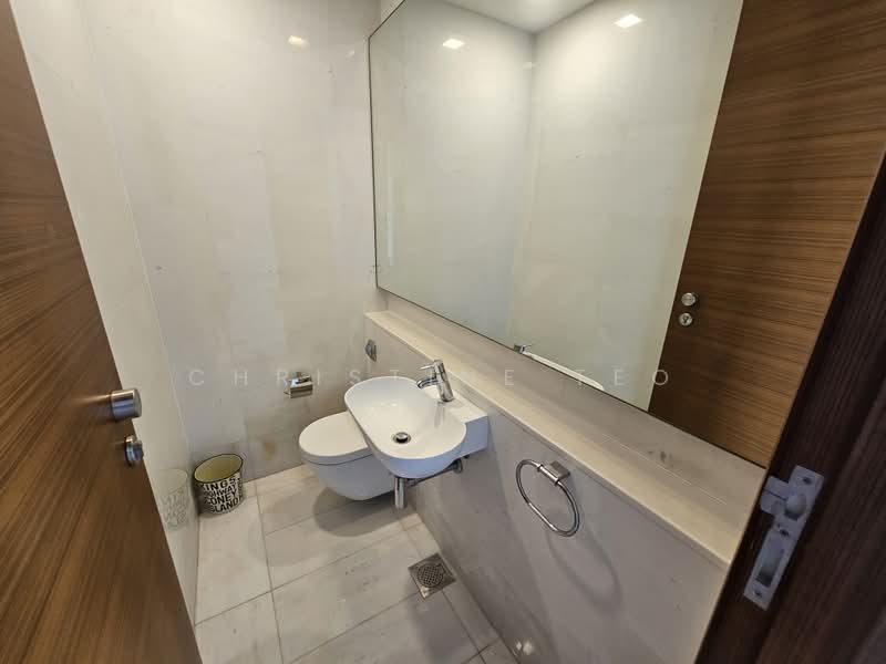 Saint Thomas Suites, 33 St Thomas Walk, 4 Bedrooms, 2,013 sqft, Condominium For Rent, by Christine Teo, 500176470 - Bathroom - PropertyGuru.com.sg