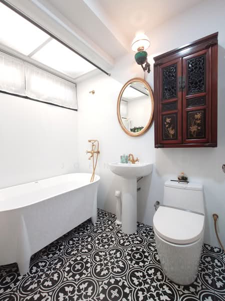 Hillcrest Arcadia, 261 Arcadia Road, 3 Bedrooms, 1,711 sqft, Condominium For Sale, by John Lui, 500176479 - Common Bathroom - PropertyGuru.com.sg