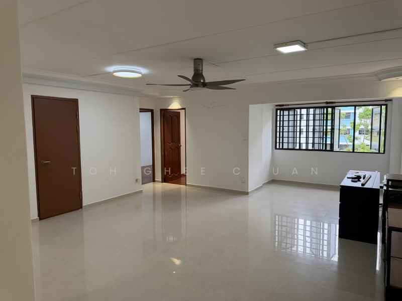539 Woodlands Drive 16, 539 Woodlands Drive 16, 4 Bedrooms, 121 sqft, HDB Flat For Rent, by Toh Ghee Chuan, 500176489 - Living Room - PropertyGuru.com.sg