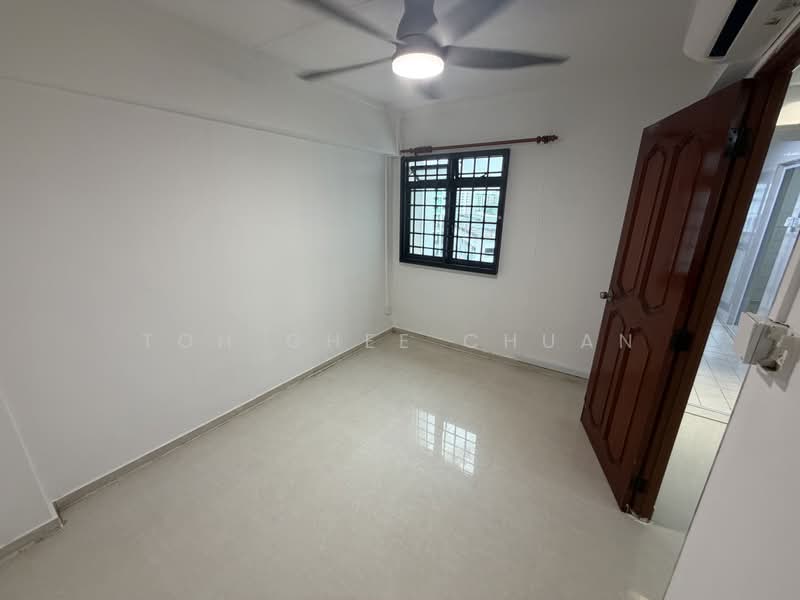 539 Woodlands Drive 16, 539 Woodlands Drive 16, 4 Bedrooms, 121 sqft, HDB Flat For Rent, by Toh Ghee Chuan, 500176489 - Common Bedroom 3 - PropertyGuru.com.sg