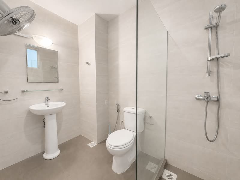 The Baycourt, 461A Upper East Coast Road, 4 Bedrooms, 1,680 sqft, Condominium For Rent, by Mikaela Joy, 500176503 - Bathroom - PropertyGuru.com.sg