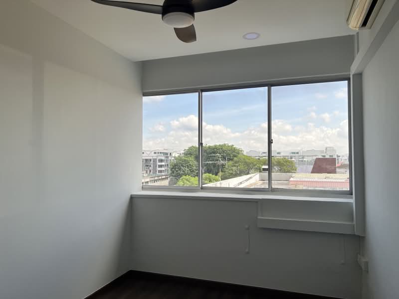 Upper Serangoon Shopping Centre, 756 Upper Serangoon Road, 4 Bedrooms, 1,000 sqft, Apartment For Rent, by Jenny Ng, 500176506 - common rm - PropertyGuru.com.sg
