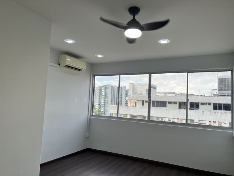 Upper Serangoon Shopping Centre, 756 Upper Serangoon Road, 4 Bedrooms, 1,000 sqft, Apartment For Rent, by Jenny Ng, 500176506 - Common rm - PropertyGuru.com.sg