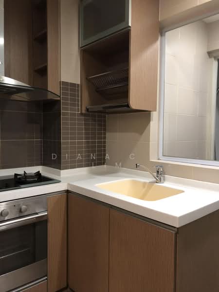 Pristine Heights, 77 Mergui Road, 3 Bedrooms, 1,076 sqft, Apartment For Rent, by Diana C M Lim, 500176510 - Kitchen - PropertyGuru.com.sg