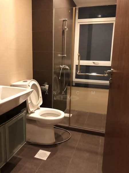 Pristine Heights, 77 Mergui Road, 3 Bedrooms, 1,076 sqft, Apartment For Rent, by Diana C M Lim, 500176510 - Bathroom - PropertyGuru.com.sg