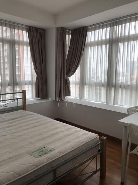 Pristine Heights, 77 Mergui Road, 3 Bedrooms, 1,076 sqft, Apartment For Rent, by Diana C M Lim, 500176510 - Master Bedroom - PropertyGuru.com.sg