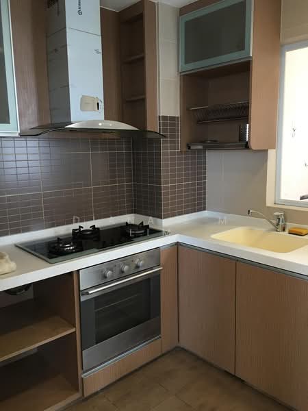 Pristine Heights, 77 Mergui Road, 3 Bedrooms, 1,076 sqft, Apartment For Rent, by Diana C M Lim, 500176510 - Kitchen - PropertyGuru.com.sg