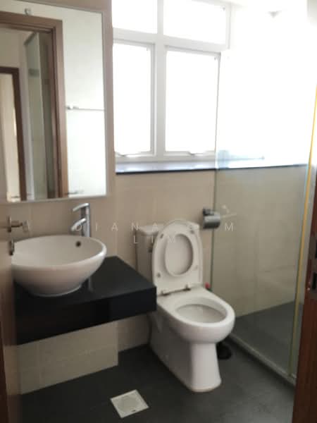 Pristine Heights, 77 Mergui Road, 3 Bedrooms, 1,076 sqft, Apartment For Rent, by Diana C M Lim, 500176510 - Master Bathroom - PropertyGuru.com.sg