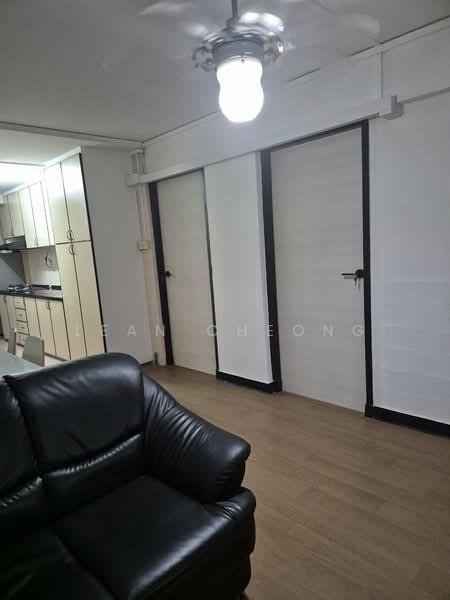 86 Commonwealth Close, 86 Commonwealth Close, 2 Bedrooms, 645 sqft, HDB Flat For Sale, by Lean Cheong, 500176523 - Living Room - PropertyGuru.com.sg