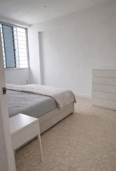 302 Serangoon Avenue 2, 302 Serangoon Avenue 2, 2 Bedrooms, 742 sqft, HDB Flat For Sale, by Jeremy Liew, 500176525 - Bedroom - PropertyGuru.com.sg