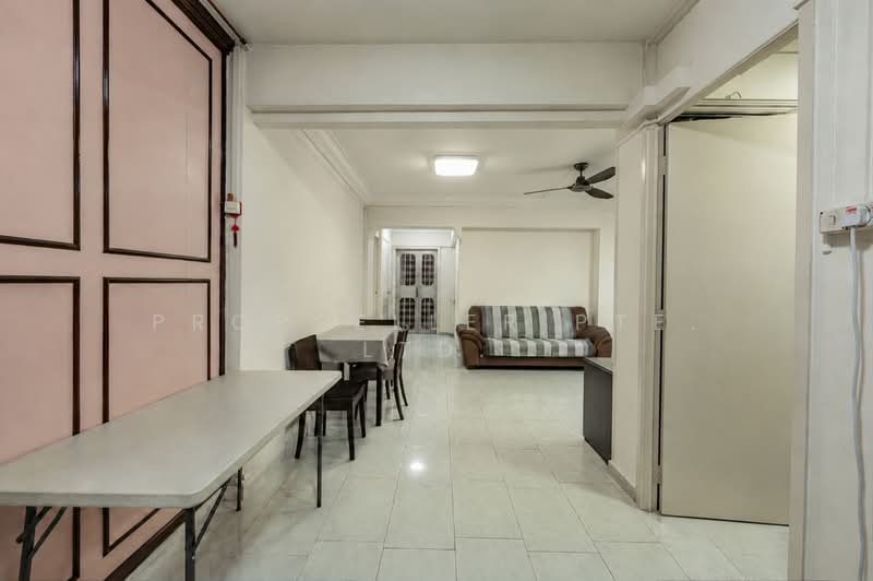 294 Choa Chu Kang Avenue 2, 294 Choa Chu Kang Avenue 2, 3 Bedrooms, 1,119 sqft, HDB Flat For Sale, by ADNIX LIU, 500176537 - Living Room - PropertyGuru.com.sg