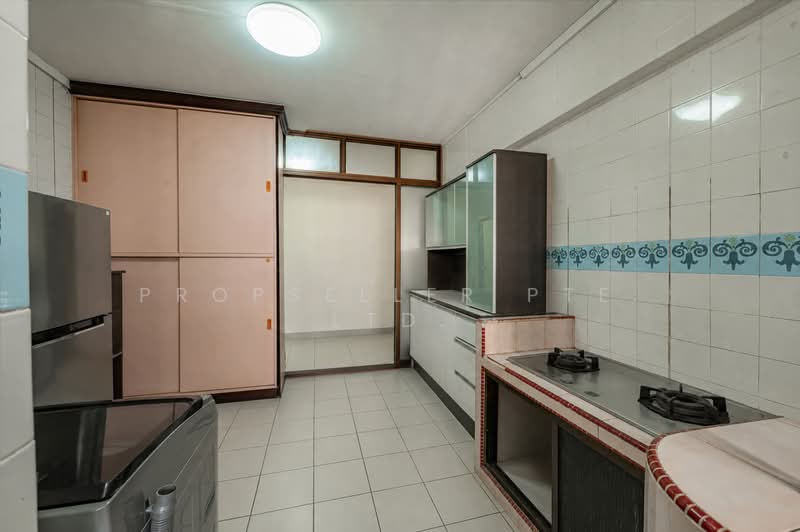 294 Choa Chu Kang Avenue 2, 294 Choa Chu Kang Avenue 2, 3 Bedrooms, 1,119 sqft, HDB Flat For Sale, by ADNIX LIU, 500176537 - Kitchen - PropertyGuru.com.sg