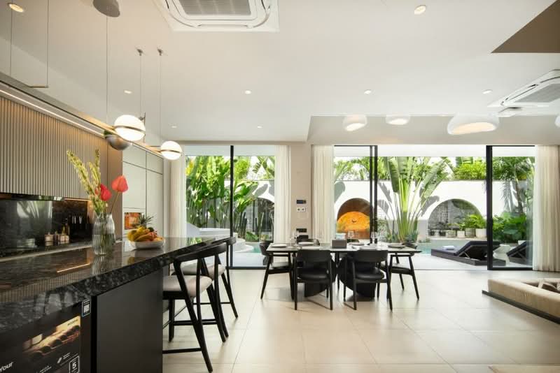 🏆 Rare Value-Buy @ $1,XXXpsf 🔥Wide Frontage, Regular Plot 🏆, Mount Rosie, 3 Bedrooms, 8,000 sqft, Good Class Bungalow For Sale, by Martin Goh 吴伟楠, 500176542 - Kitchen - PropertyGuru.com.sg