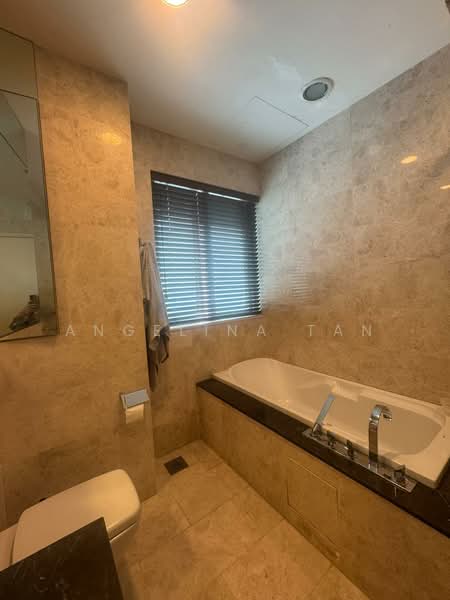 3 Storeys Detached House @ Toh Estate, Toh Crescent, 6 Bedrooms, 6,000 sqft, Detached House For Sale, by Angelina Tan, 500176558 - Bathroom - PropertyGuru.com.sg