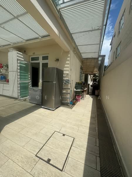 3 Storeys Detached House @ Toh Estate, Toh Crescent, 6 Bedrooms, 6,000 sqft, Detached House For Sale, by Angelina Tan, 500176558 - Exterior - PropertyGuru.com.sg