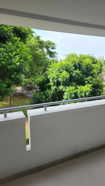 712 Bedok Reservoir Road, 712 Bedok Reservoir Road, 3 Bedrooms, 732 sqft, HDB Flat For Sale, by Shirley Goh (Phua), 500176559 - Balcony - PropertyGuru.com.sg