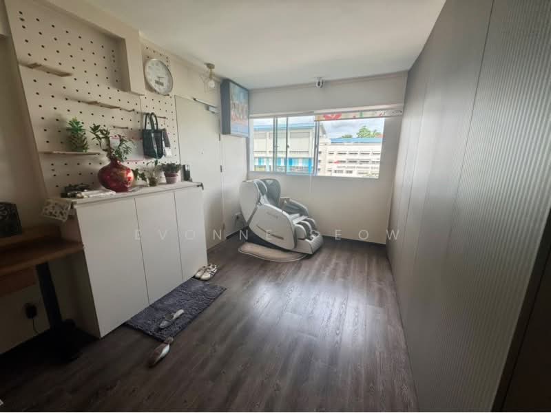 649 Ang Mo Kio Avenue 5, 649 Ang Mo Kio Avenue 5, 1 Bedroom, , HDB Flat For Rent, by Evonne Seow, 500176562 - PropertyGuru.com.sg