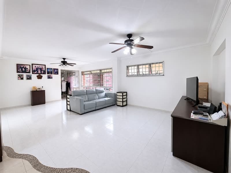 646 Jalan Tenaga, 646 Jalan Tenaga, 4 Bedrooms, 1,313 sqft, HDB Flat For Sale, by Juvy Yew, 500176563 - Living Room - PropertyGuru.com.sg