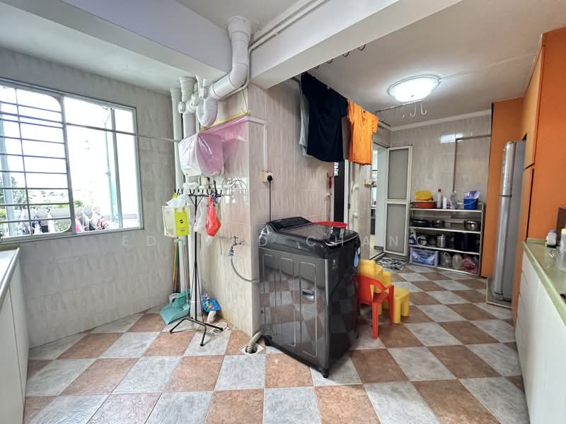 72 Bedok South Avenue 3, 72 Bedok South Avenue 3, 3 Bedrooms, 1,324 sqft, HDB Flat For Sale, by Edmund Chang, 500176569 - Kitchen - PropertyGuru.com.sg