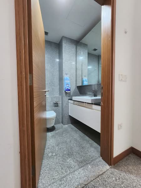 Seahill, West Coast Crescent, Studio, 506 sqft, Condominium For Sale, by Eric Chia, 500176583 - Bathroom - PropertyGuru.com.sg