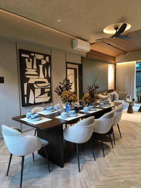 Springleaf Residence, 811 Upper Thomson Road, 5 Bedrooms, 1,453 sqft, Condominium For Sale, by Kim Peh, 500176593 - Dining Room - PropertyGuru.com.sg