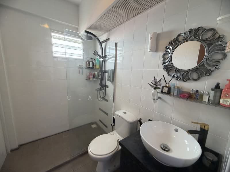 450A Sengkang West Way, 450A Sengkang West Way, 3 Bedrooms, 990 sqft, HDB Flat For Sale, by Clara Goh, 500176596 - Bathroom - PropertyGuru.com.sg