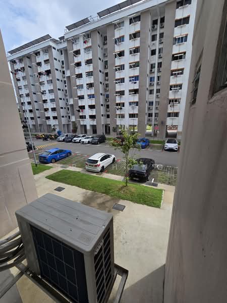 818 Tampines Street 81, 818 Tampines Street 81, 2 Bedrooms, 786 sqft, HDB Flat For Sale, by KB Chong, 500176599 - Exterior - PropertyGuru.com.sg