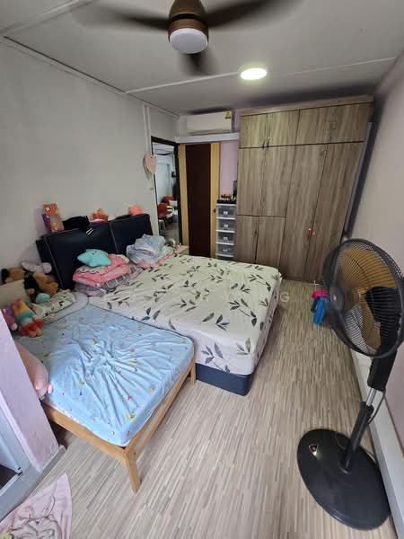 818 Tampines Street 81, 818 Tampines Street 81, 2 Bedrooms, 786 sqft, HDB Flat For Sale, by KB Chong, 500176599 - Bedroom - PropertyGuru.com.sg