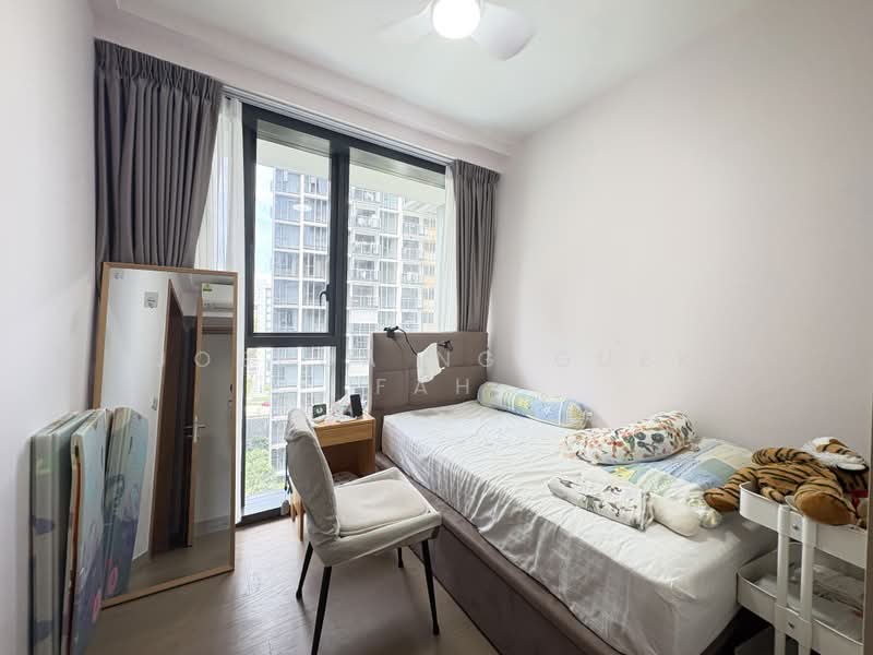 Penrose, 20 Sims Drive, 4 Bedrooms, 1,389 sqft, Condominium For Rent, by Joshua Ng Guek Fah, 500176606 - Bedroom - PropertyGuru.com.sg