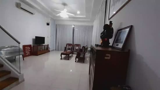 ROOM WITH ATTACHED BATHROOM, LORONG MYDIN, Room Rental, 155 sqft, Semi-Detached House For Rent, by Shibani Banerjee, 500176610 - PropertyGuru.com.sg