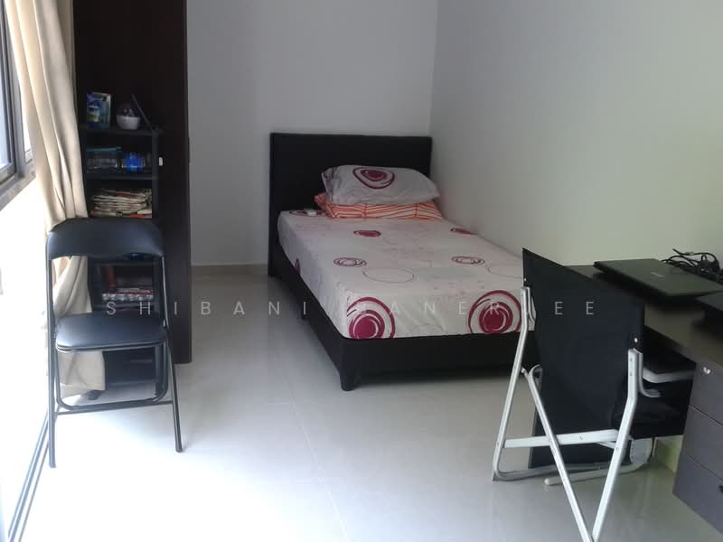 ROOM WITH ATTACHED BATHROOM, LORONG MYDIN, Room Rental, 155 sqft, Semi-Detached House For Rent, by Shibani Banerjee, 500176610 - Bedroom - PropertyGuru.com.sg