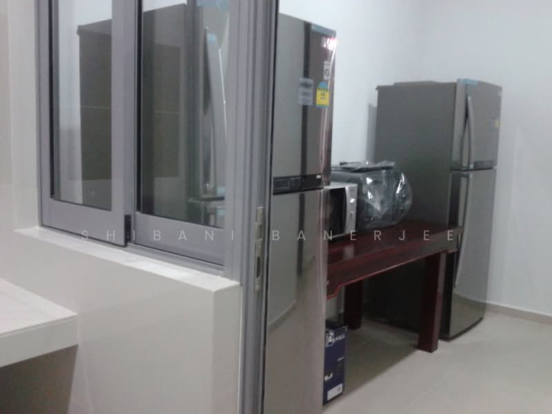 ROOM WITH ATTACHED BATHROOM, LORONG MYDIN, Room Rental, 155 sqft, Semi-Detached House For Rent, by Shibani Banerjee, 500176610 - Interior - PropertyGuru.com.sg