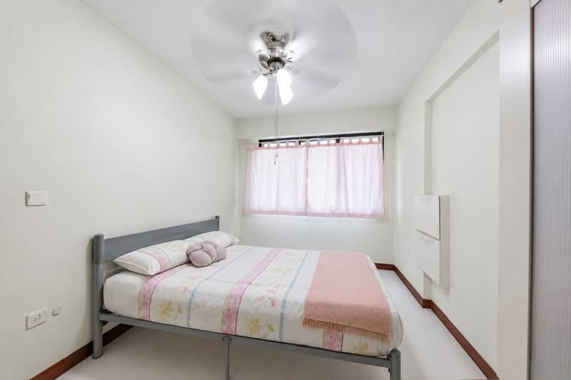 335A Yishun Riverwalk, 335A Yishun Street 31, 3 Bedrooms, 721 sqft, HDB Flat For Sale, by Gina Tow, 500176623 - Bedroom - PropertyGuru.com.sg