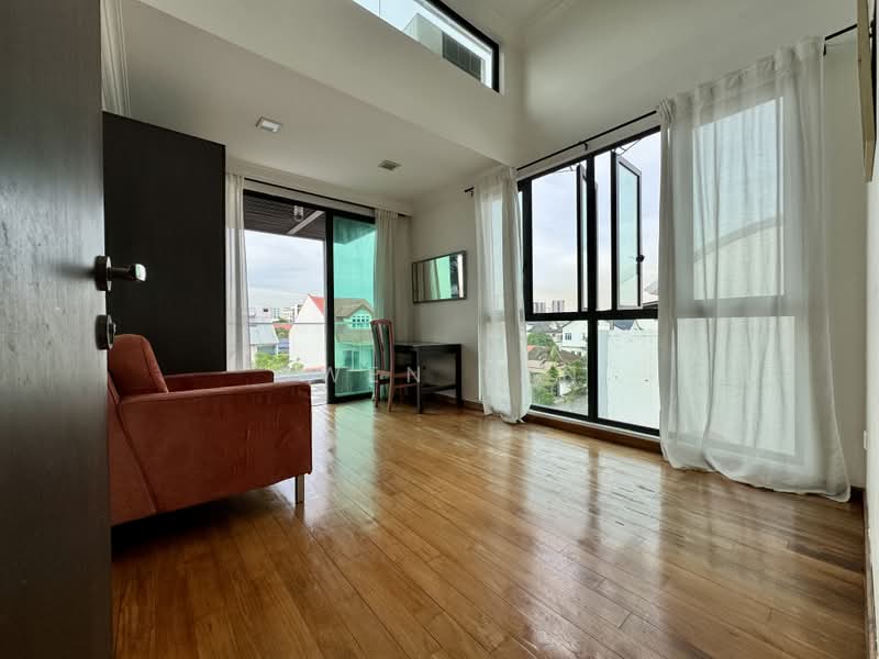 Serangoon Garden Estate, 79 Bridport Avenue, 2 Bedrooms, 900 sqft, Terraced House For Rent, by Owen Tan, 500176648 - Bedroom - PropertyGuru.com.sg